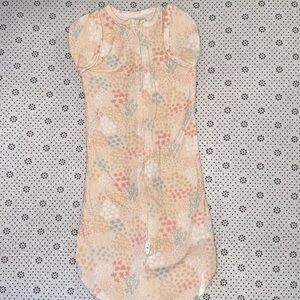 🛍 LITTLE GIRLS SLEEP WEAR SIZE 0-3 MONTHS 🛍